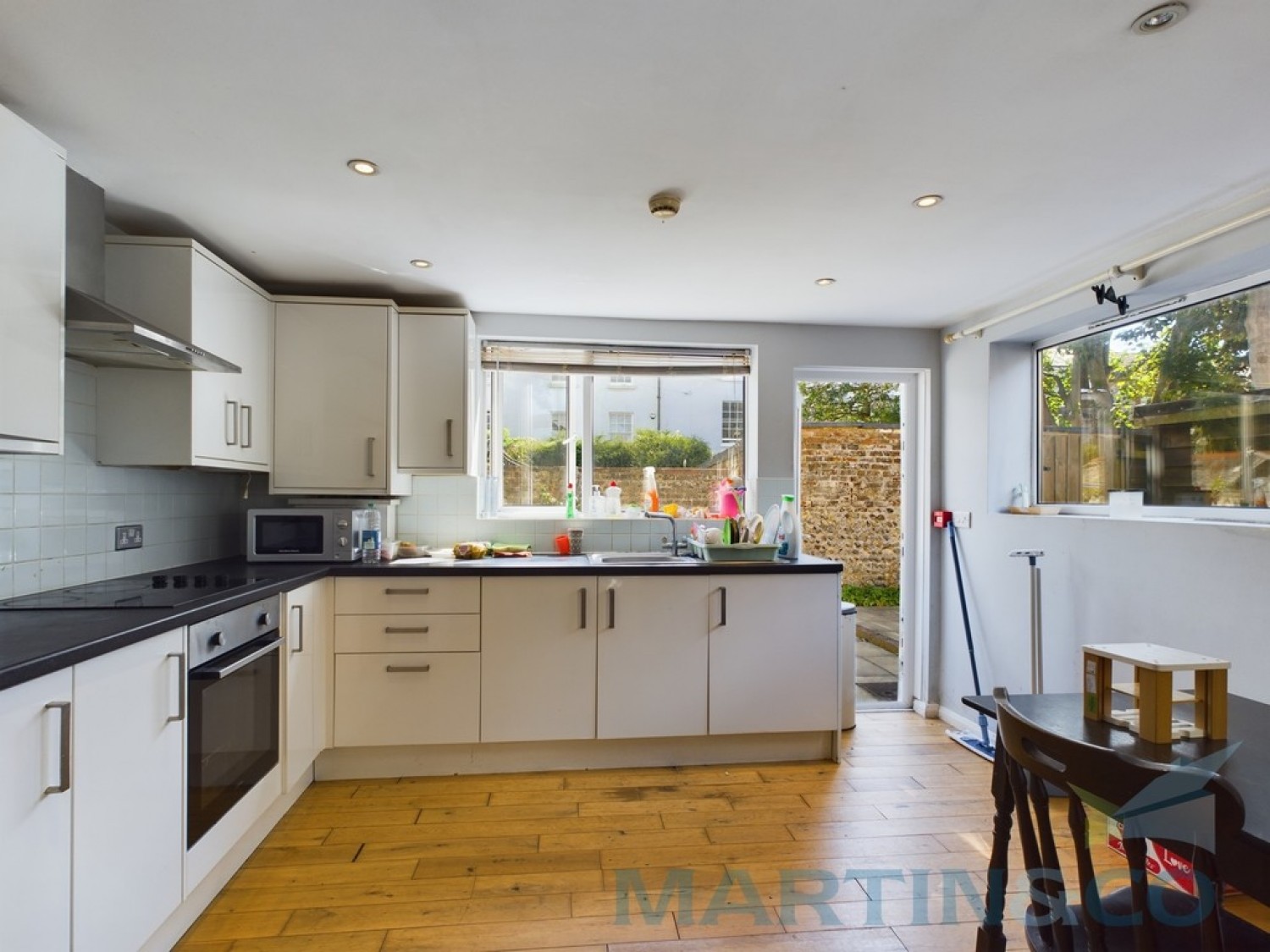 2 bedroom Flat in Wyke Avenue, Worthing