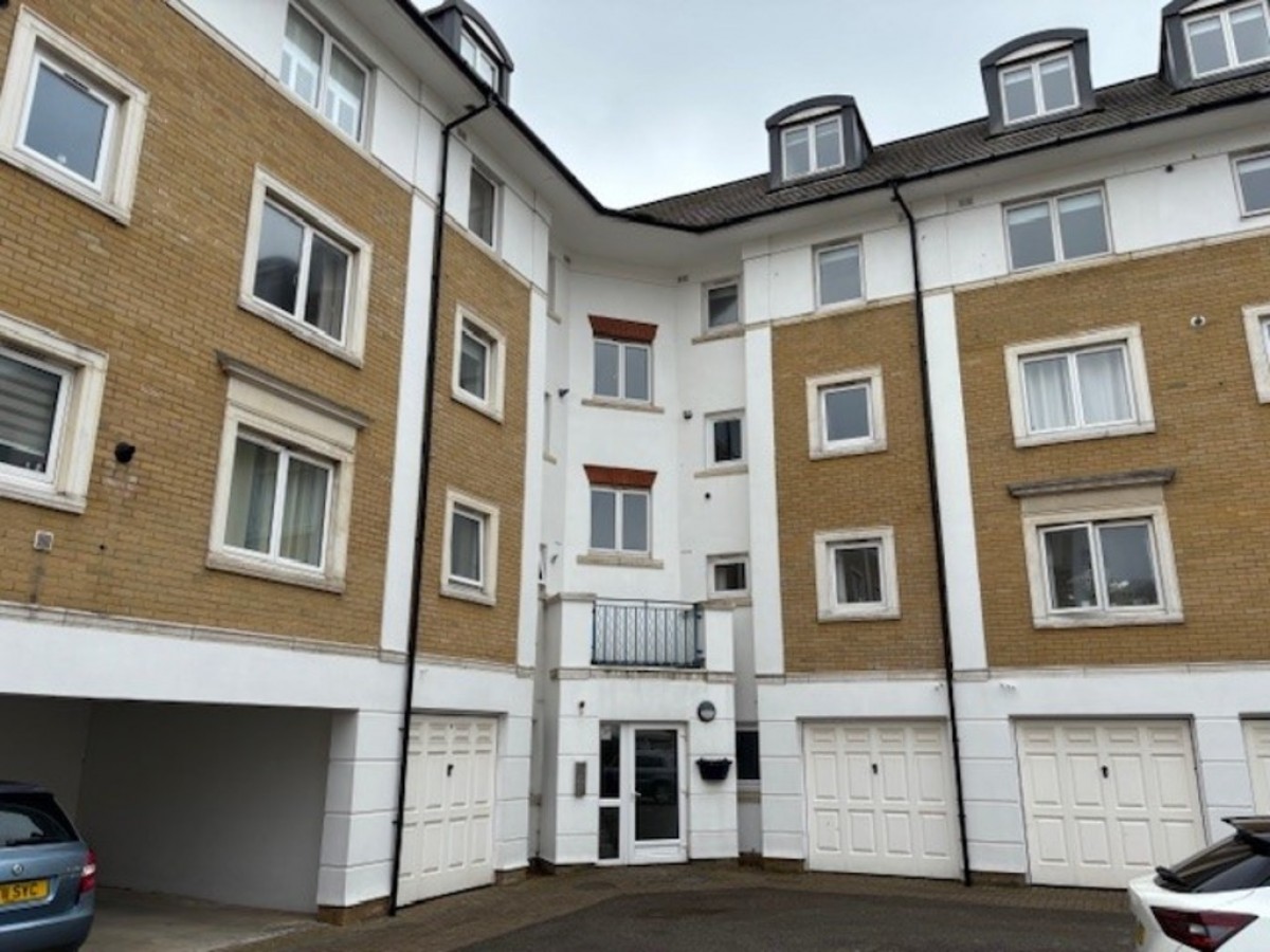 Merton Court, Brighton Marina