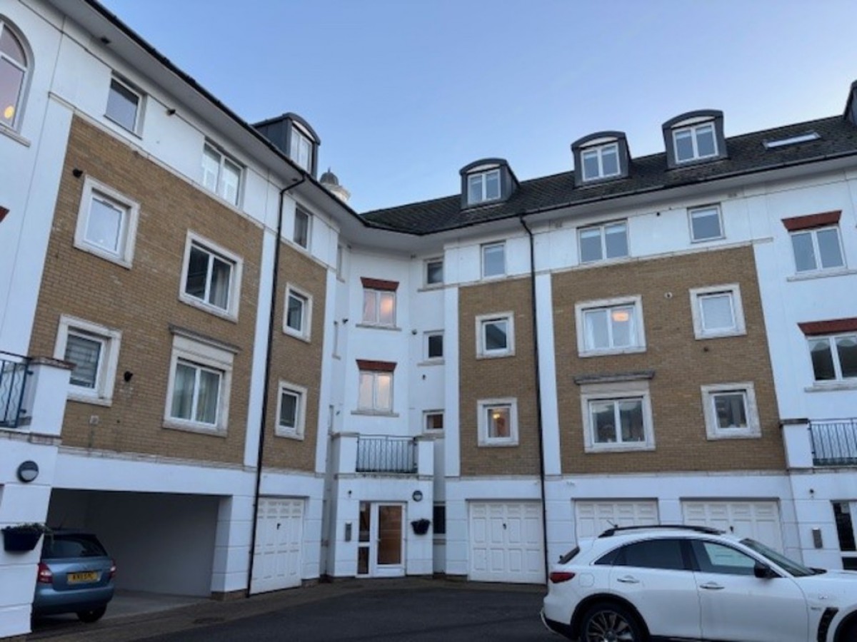 Brighton Marina, Brighton