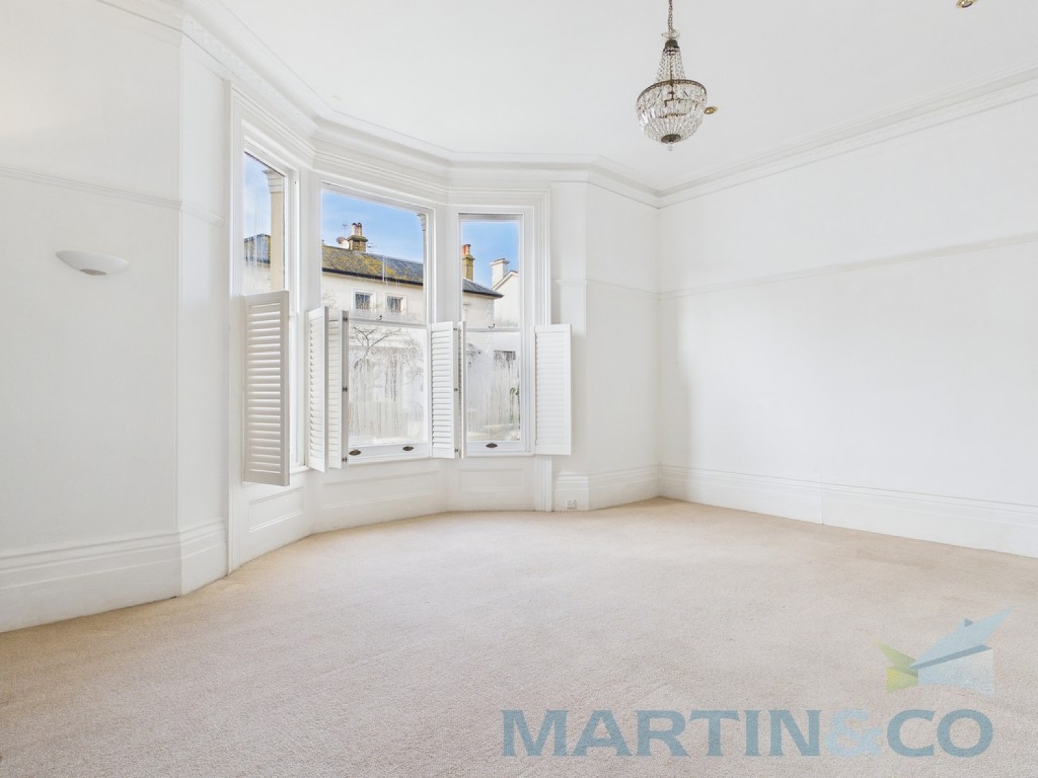 2 bedroom Flat in Albany Villas, Hove