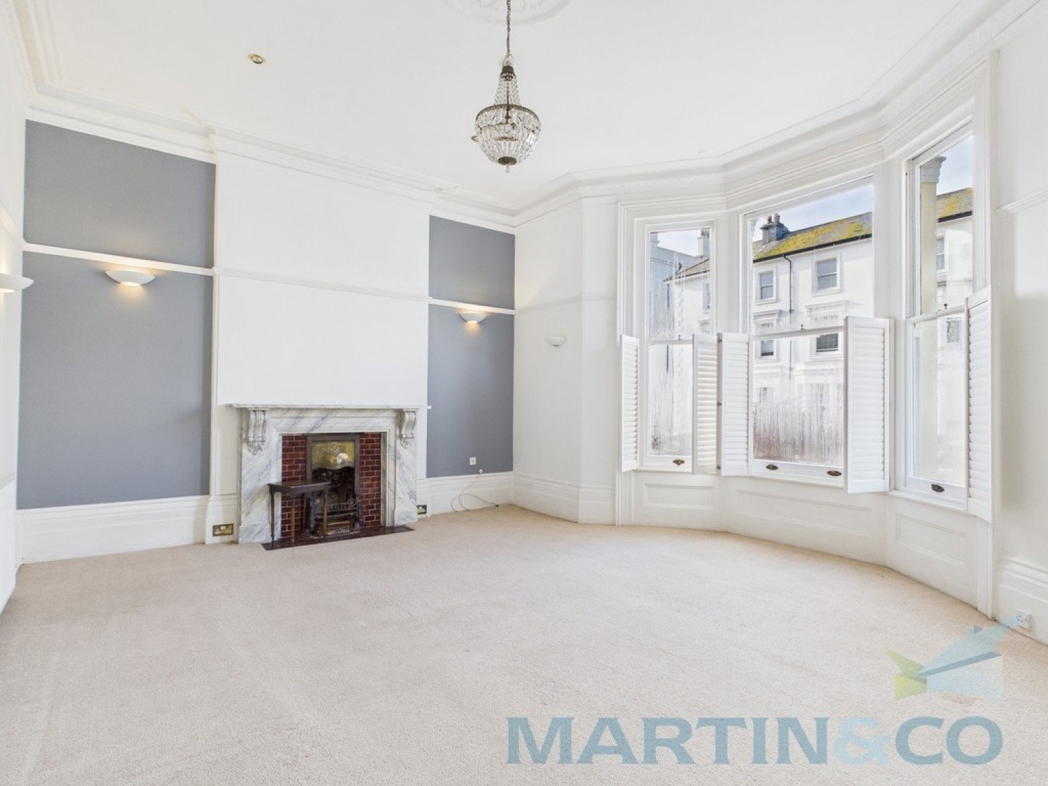 2 bedroom Flat in Albany Villas, Hove