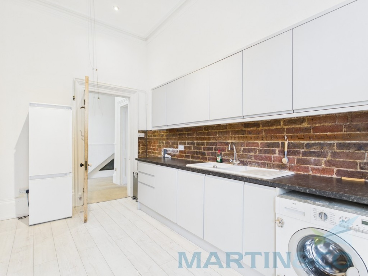 2 bedroom Flat in Albany Villas, Hove