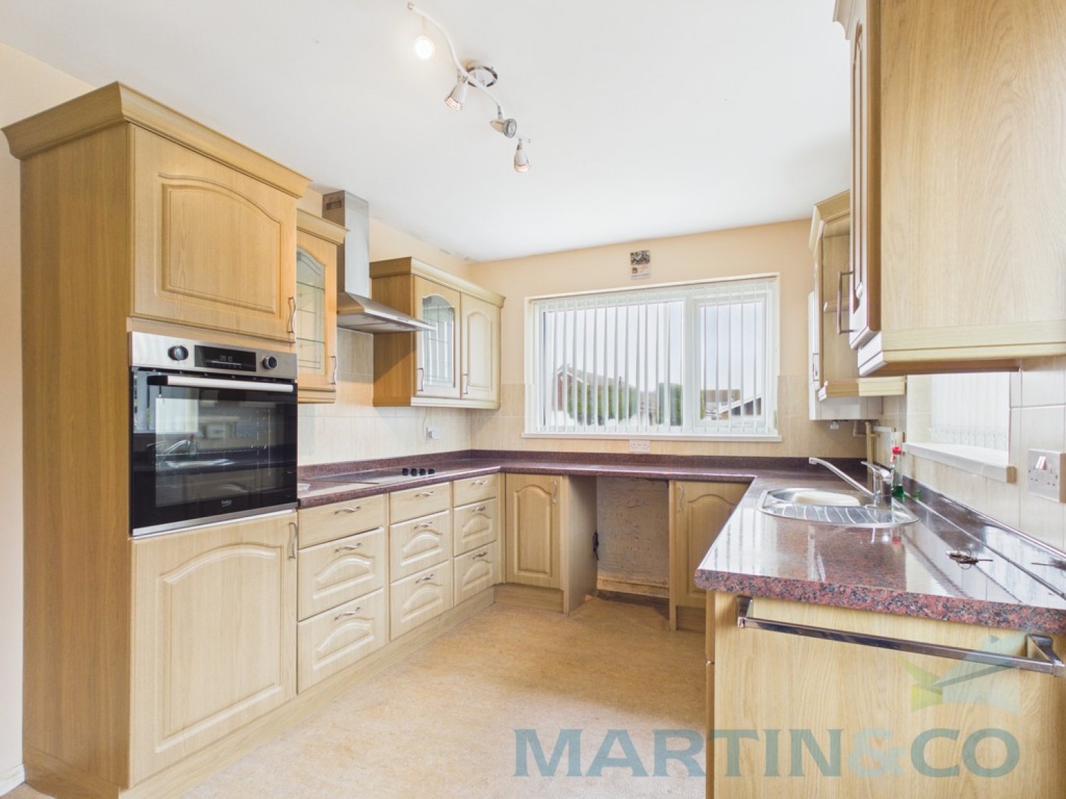 2 bedroom Bungalow for Sale Hoddern Avenue, Peacehaven