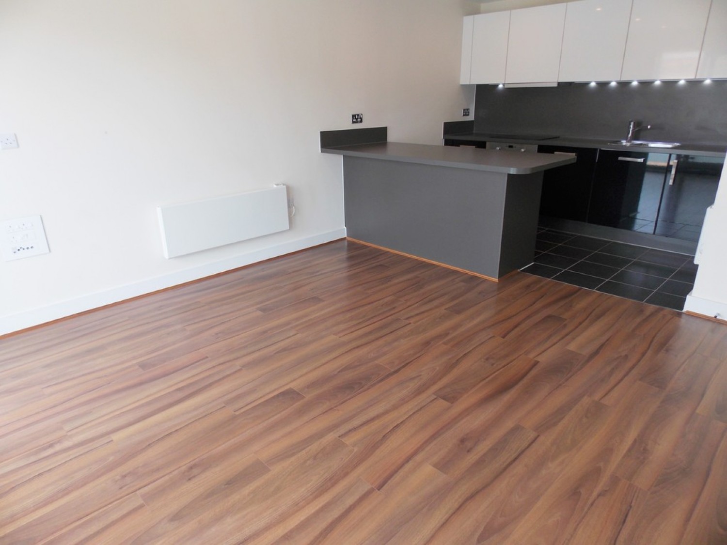 2 bedroom Flat for Letting Heron House, Kennet Island