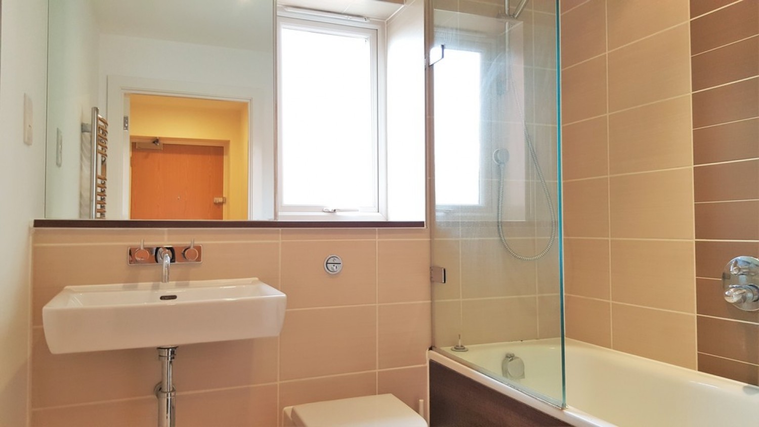 1 bedroom Flat in Heron House