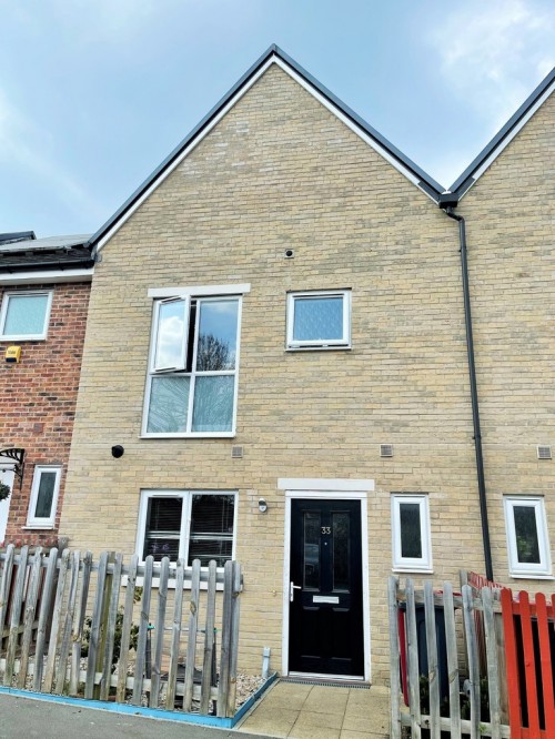 Leven St, Reading
