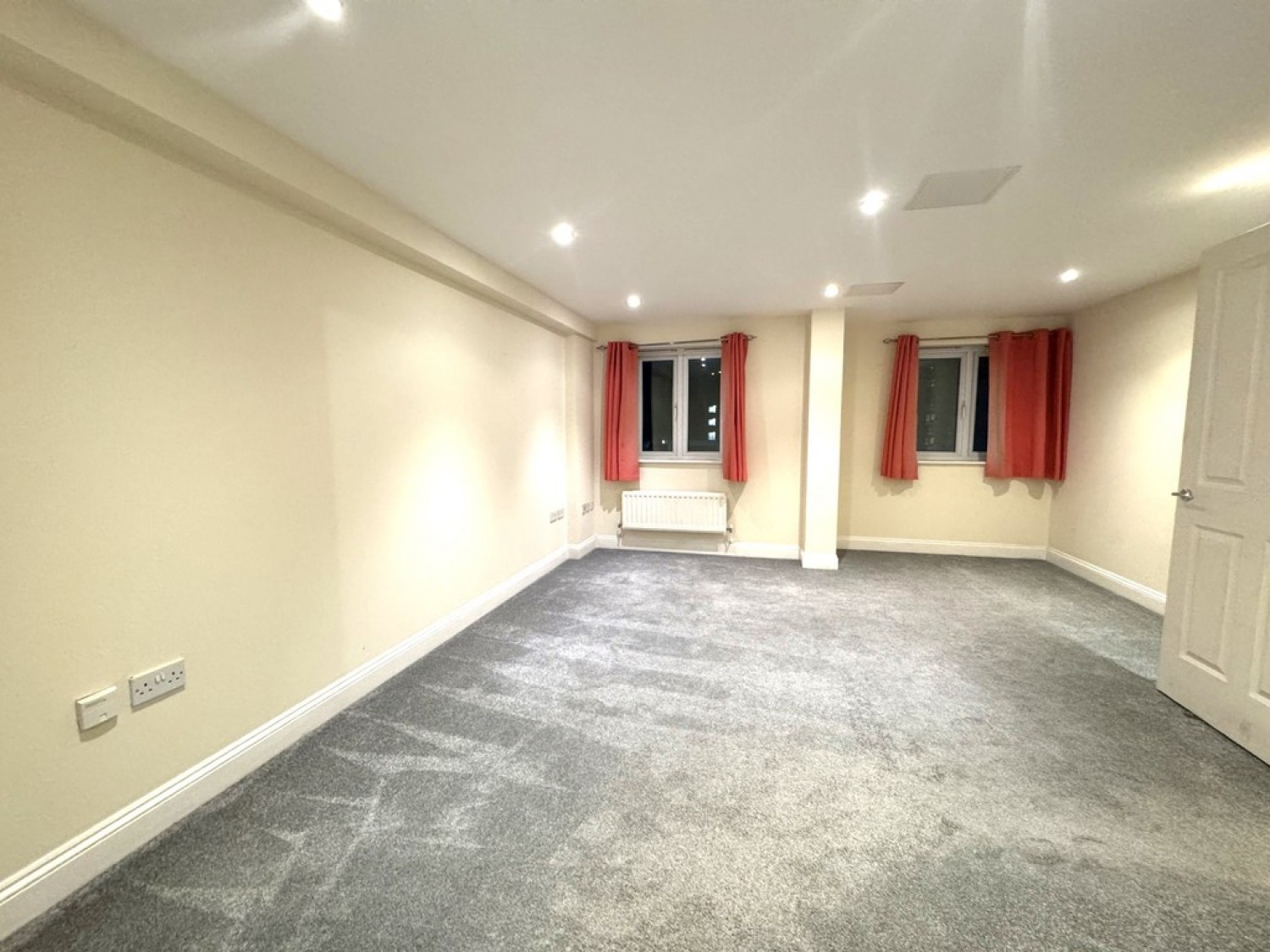 2 bedroom Flat for Letting Picture House, Cheapside, Reading