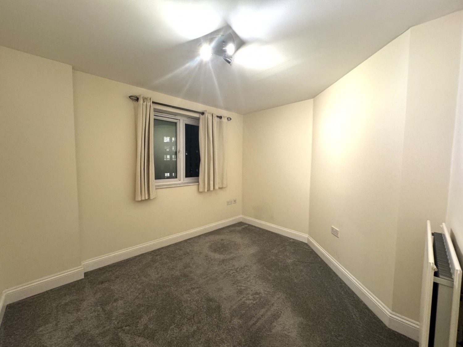 2 bedroom Flat for Letting Picture House, Cheapside, Reading