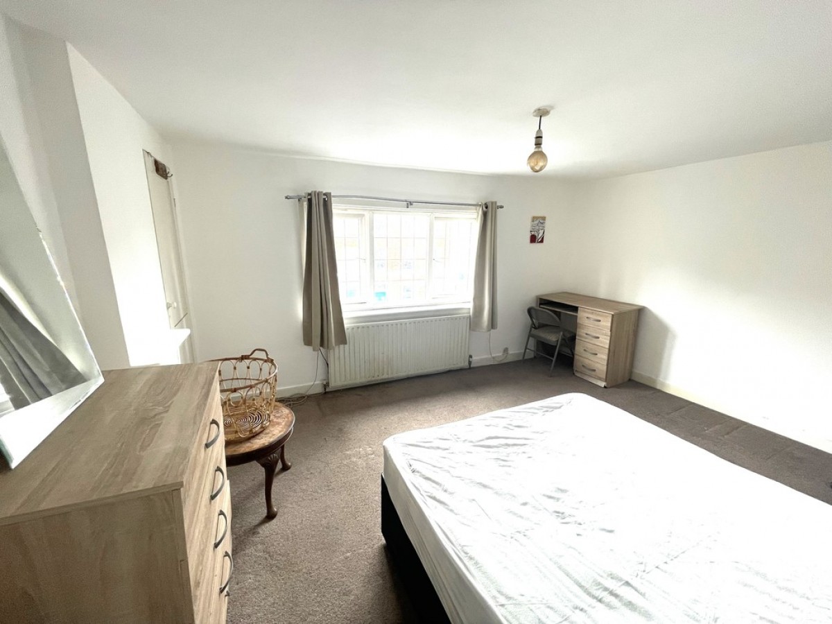 Eaton Place, Reading, Berkshire