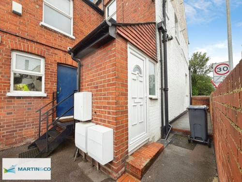 1st Floor Flat, 235 London Rd