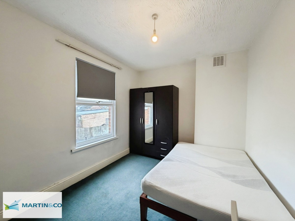 1st Floor Flat, 235 London Rd