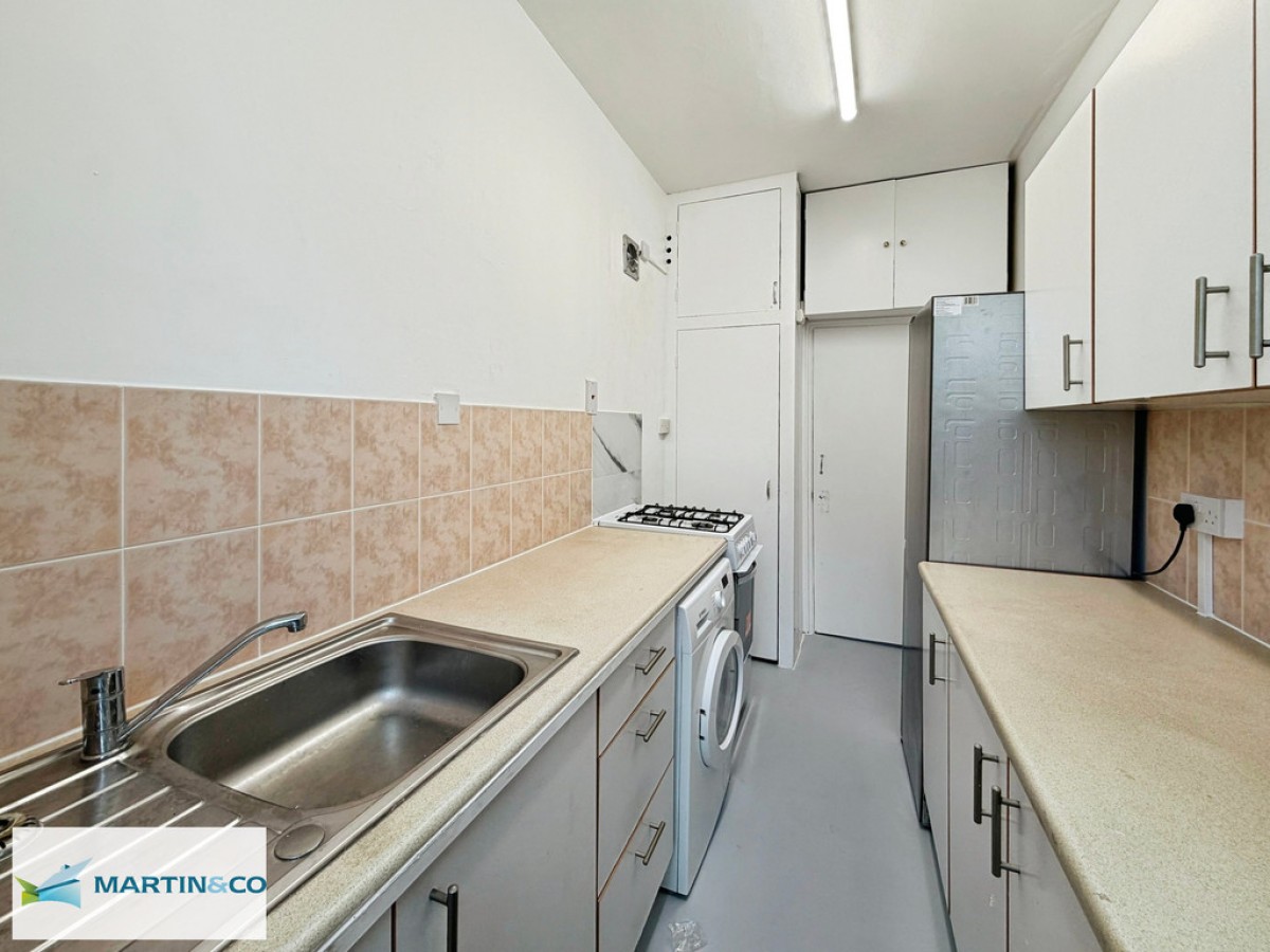1st Floor Flat, 235 London Rd
