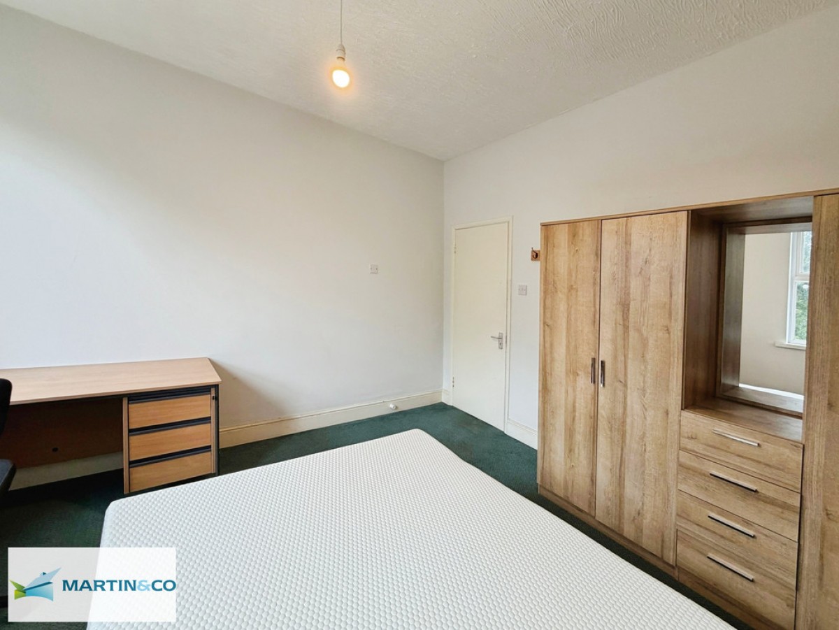 1st Floor Flat, 235 London Rd