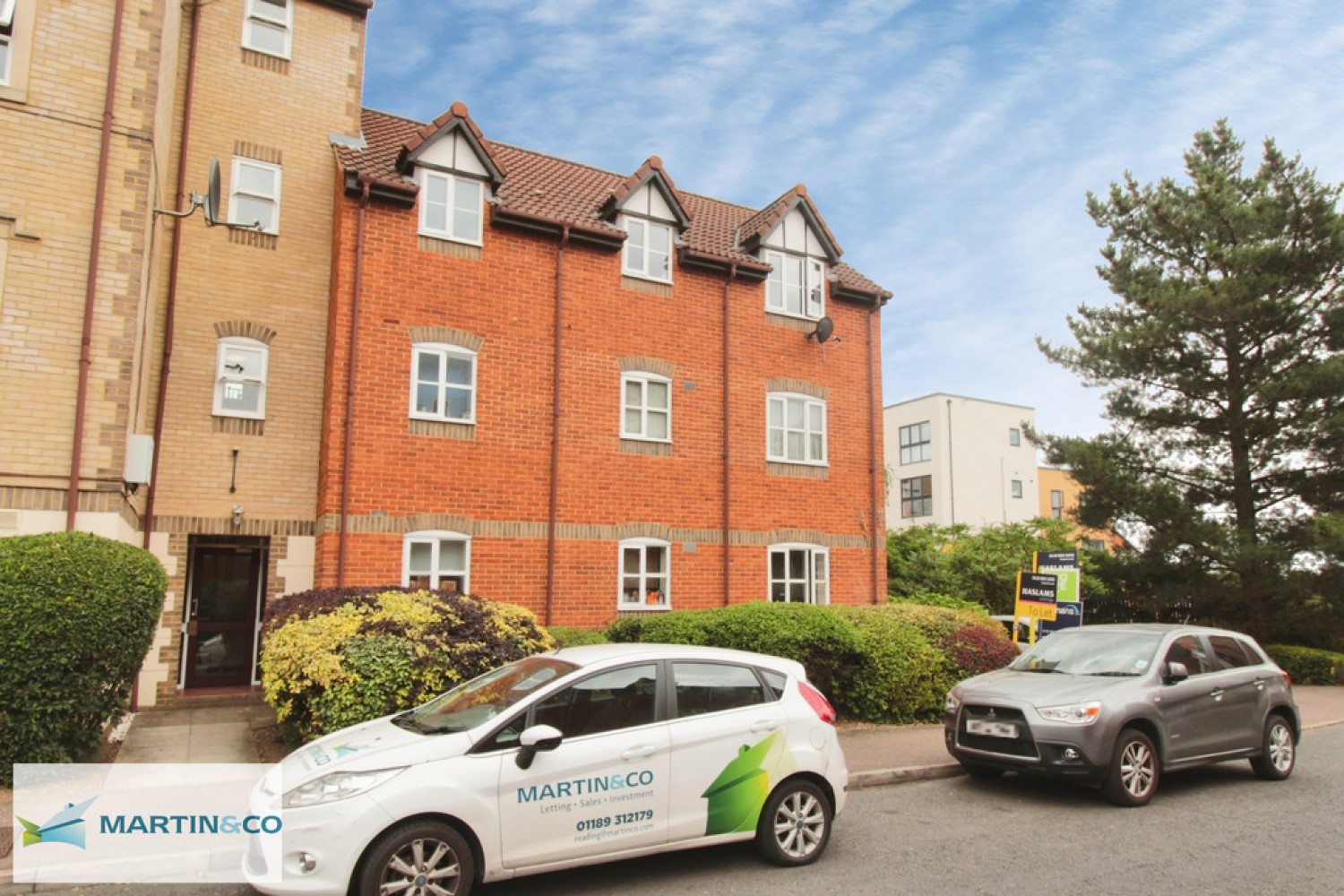 2 bedroom Flat for Letting Sherwood House, Rembrandt Way, Reading