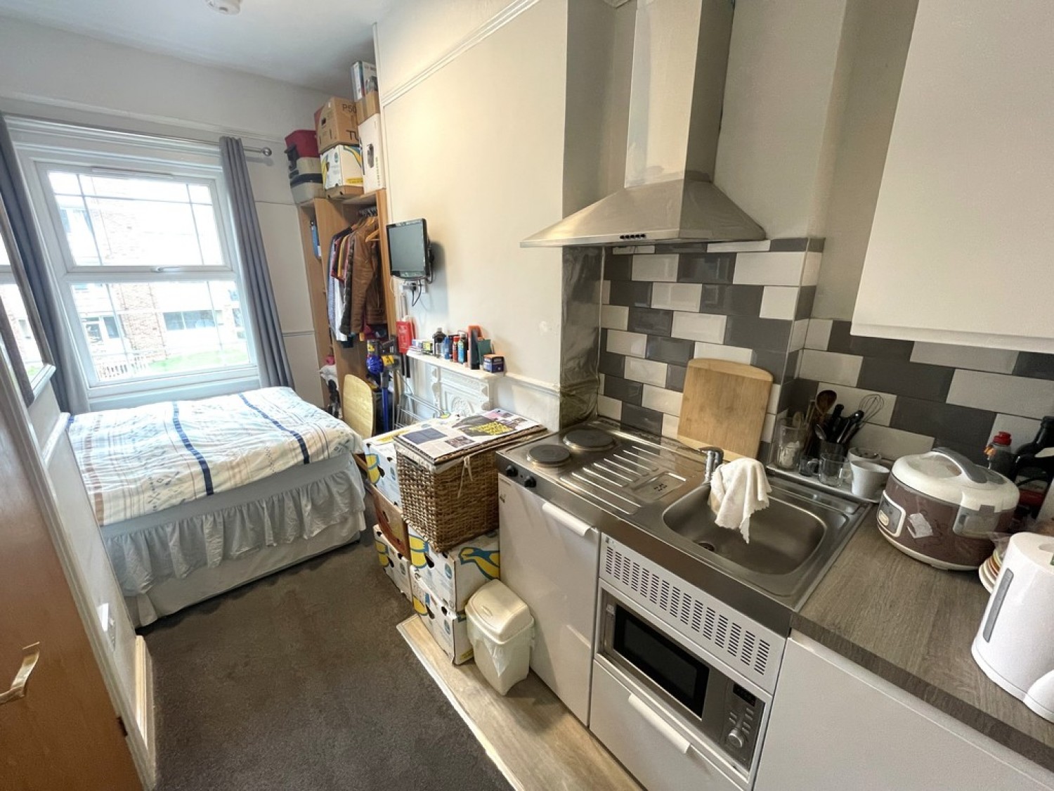 Bath Road, Reading, Berkshire
