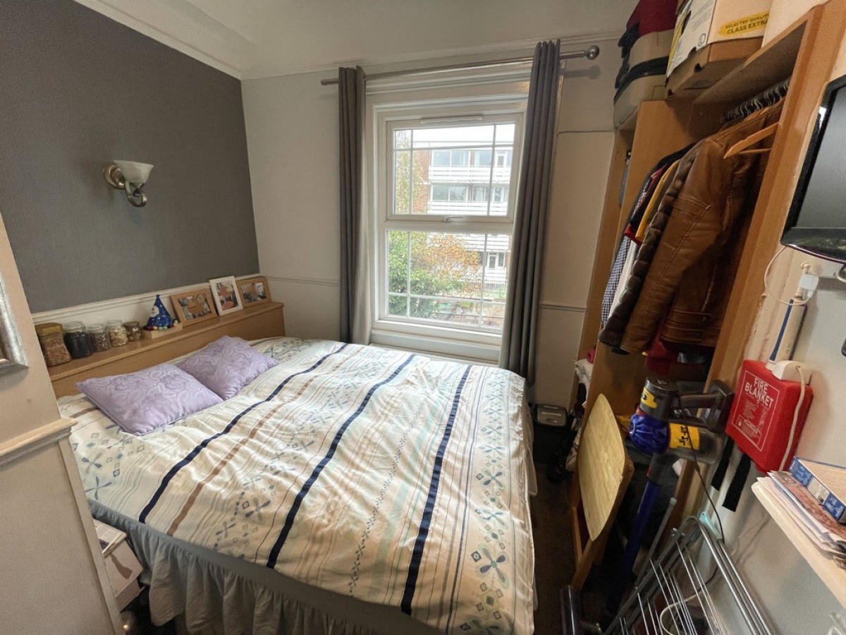 Bath Road, Reading, Berkshire