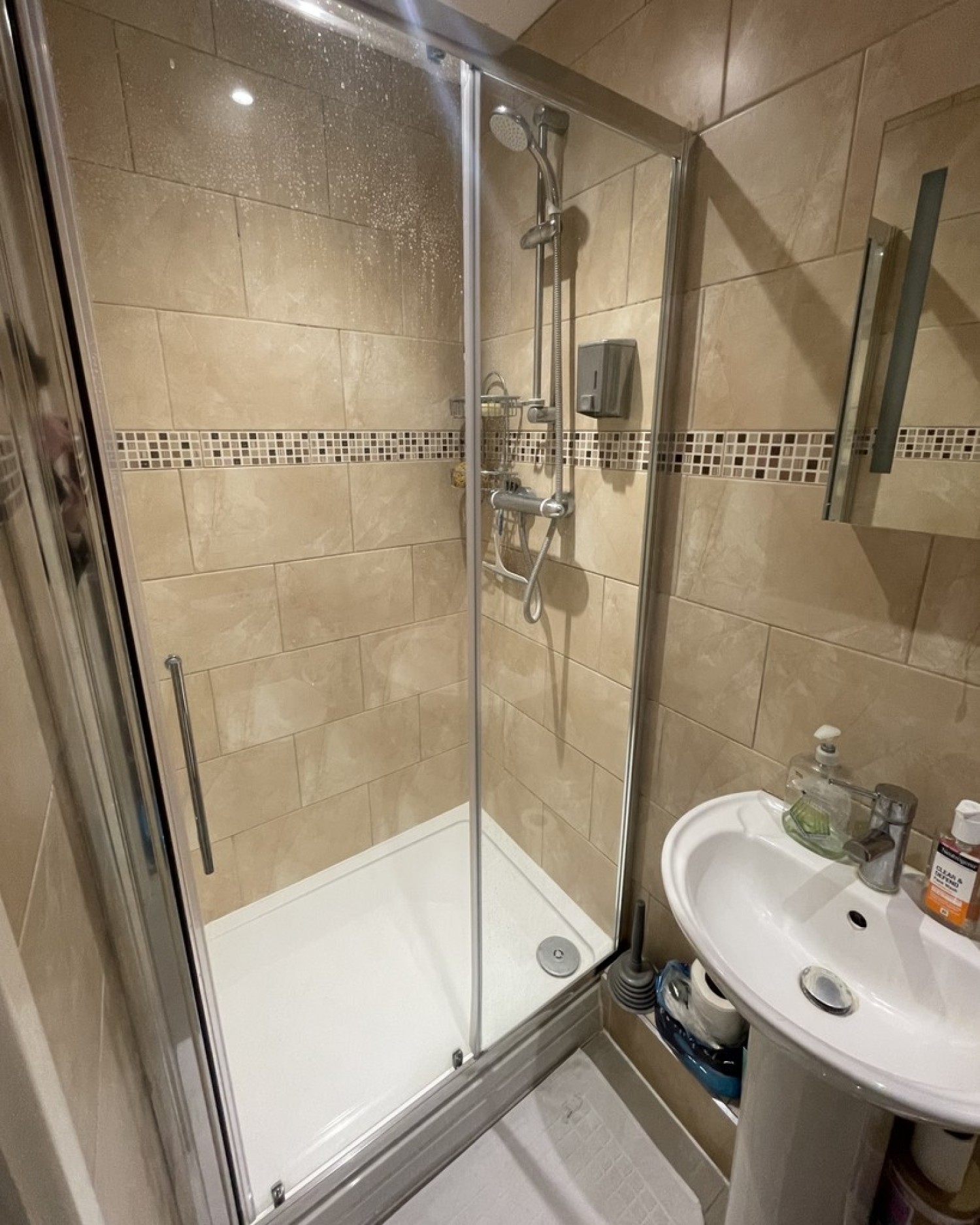 Bath Road, Reading, Berkshire