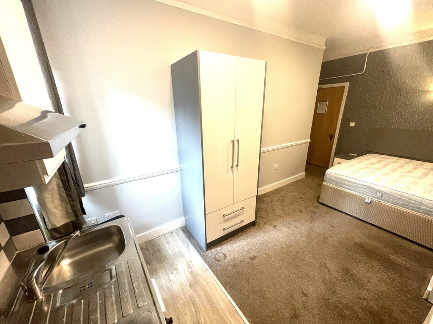 1 bedroom Flat in Bath Road, Reading
