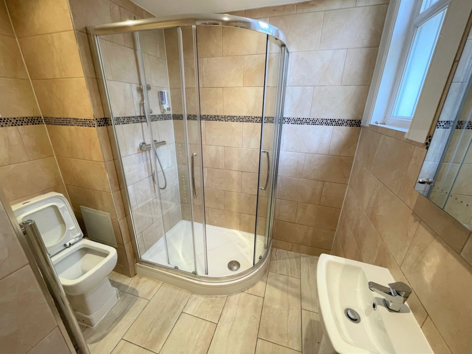 1 bedroom Flat in Bath Road, Reading