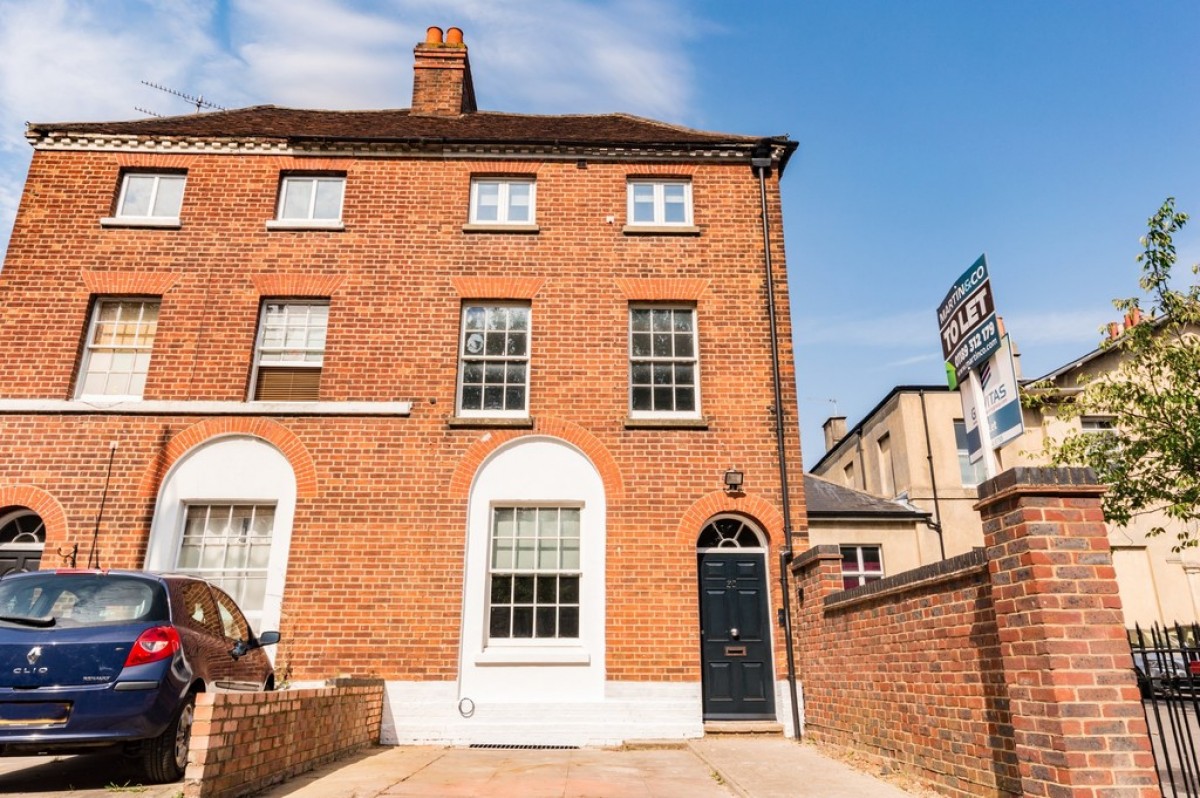 London Road, Reading, Berkshire