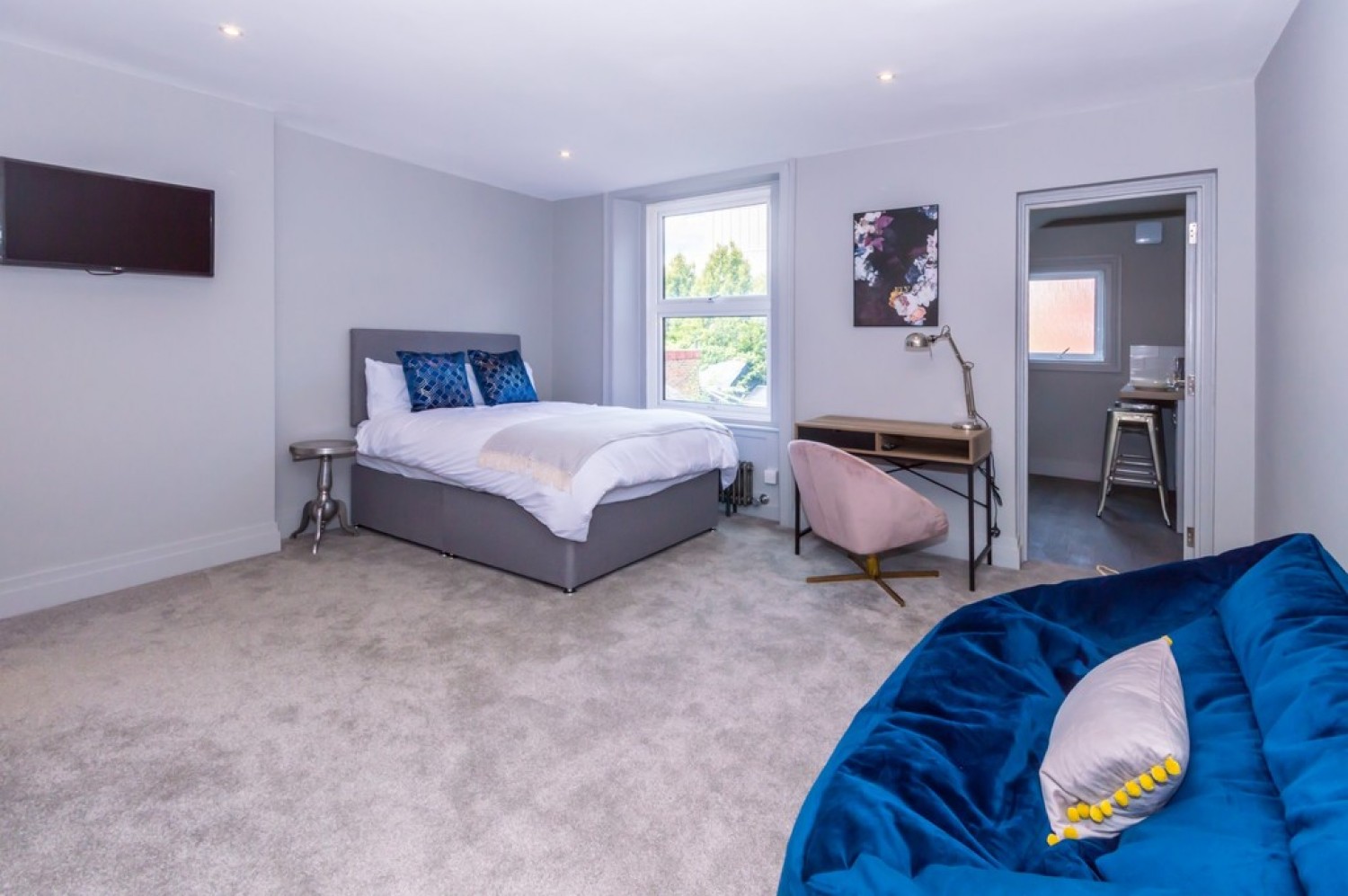 London Road, Reading, Berkshire