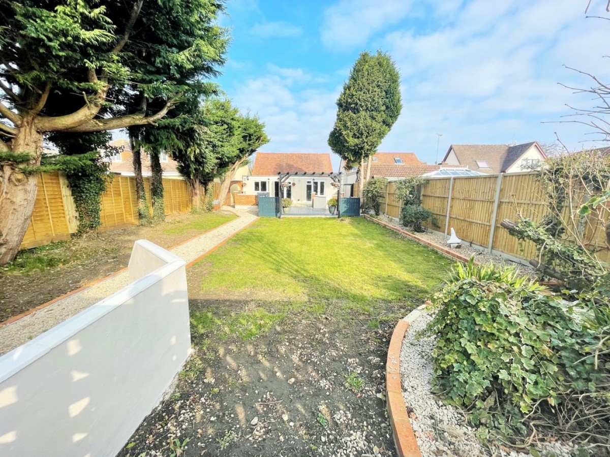 Firs Road, Tilehurst, Reading