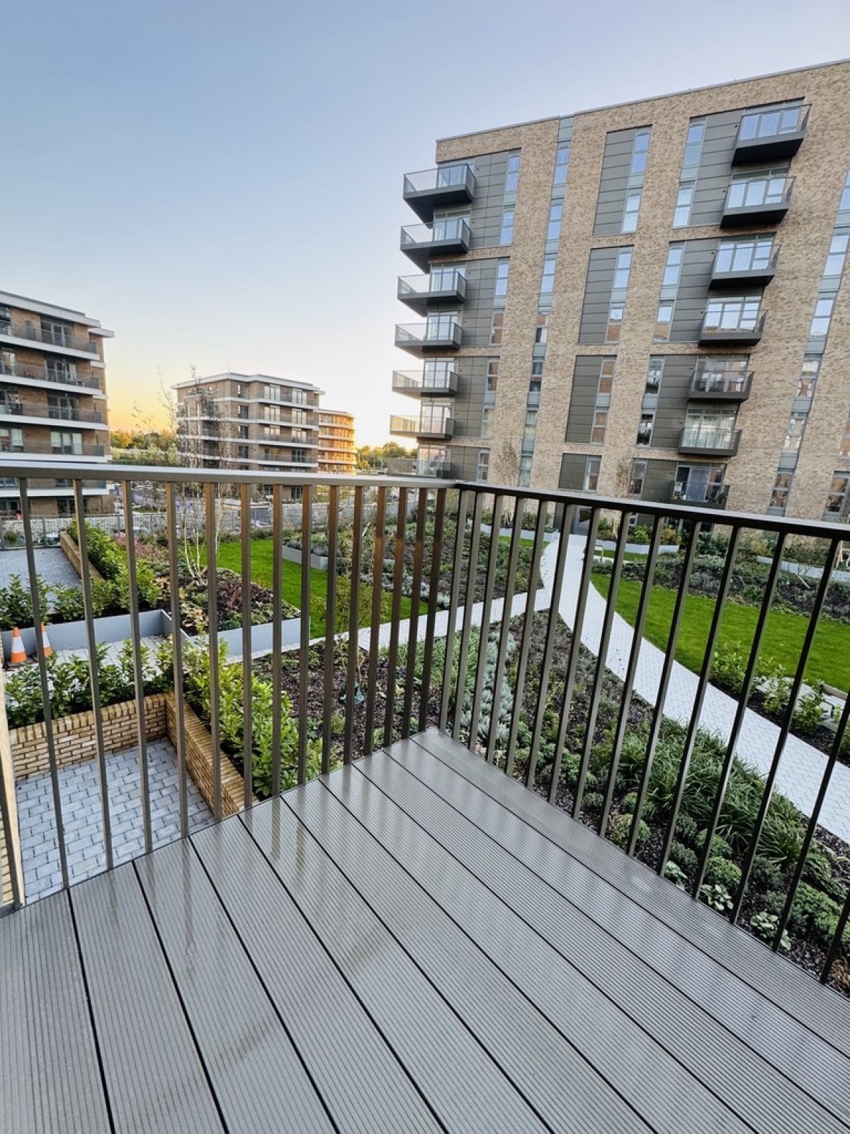 Flagstaff Road, Bankside Gardens, Reading
