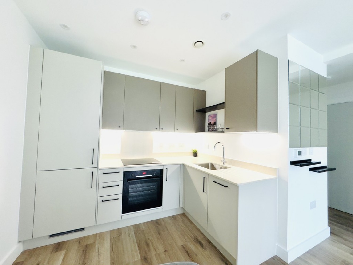 1 bedroom Flat in Flagstaff Road, Bankside Gardens, Reading