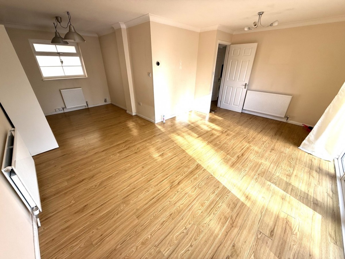 Fleetham Gardens, Lower Earley, Reading