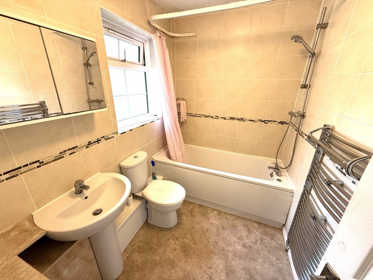 Fleetham Gardens, Lower Earley, Reading