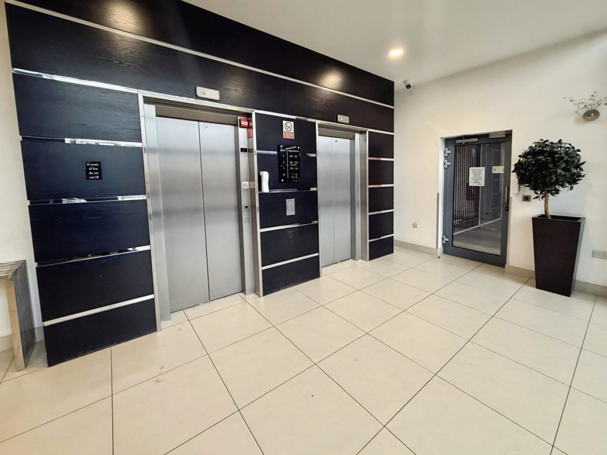 Heron House, Kennet Island