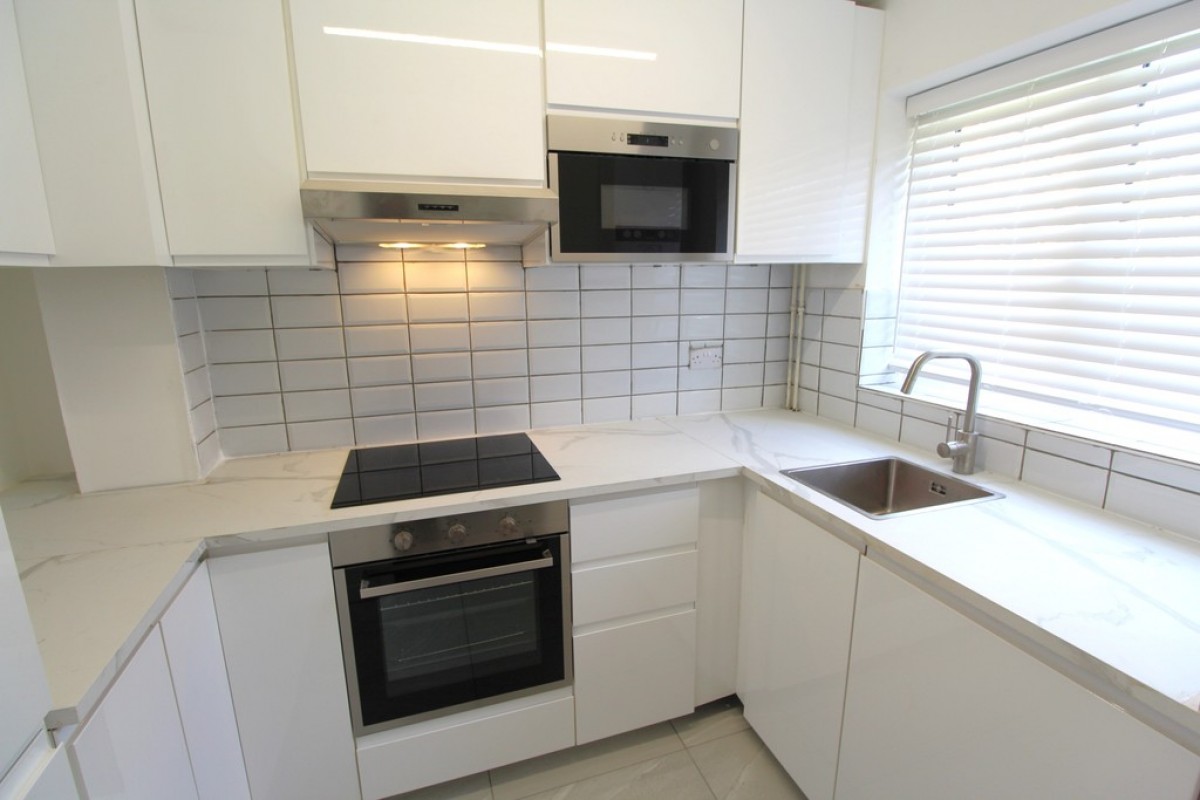 Centurion Close, Reading