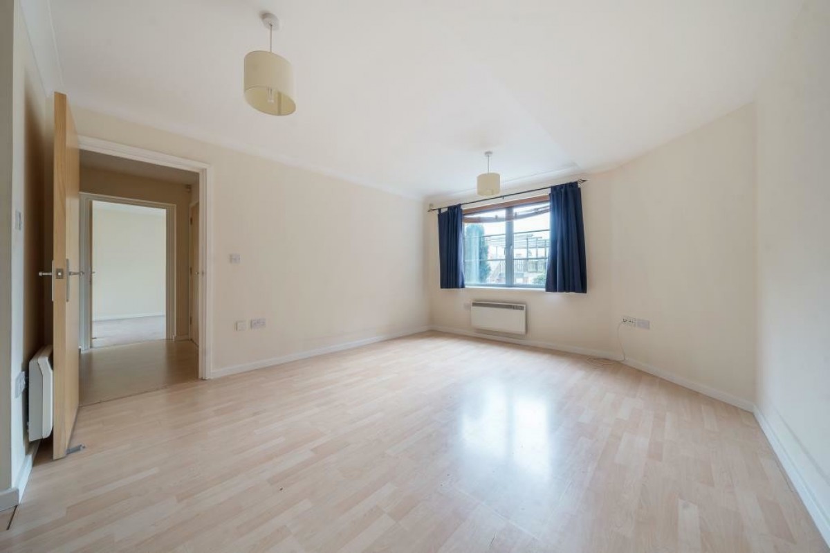 Quadrant Court, Reading