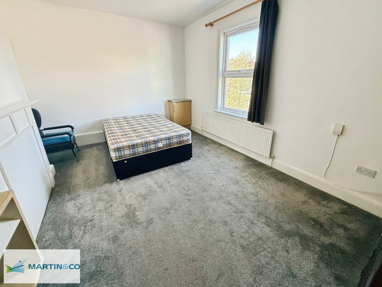 2 bedroom Flat for Letting Crown Colonade, Reading