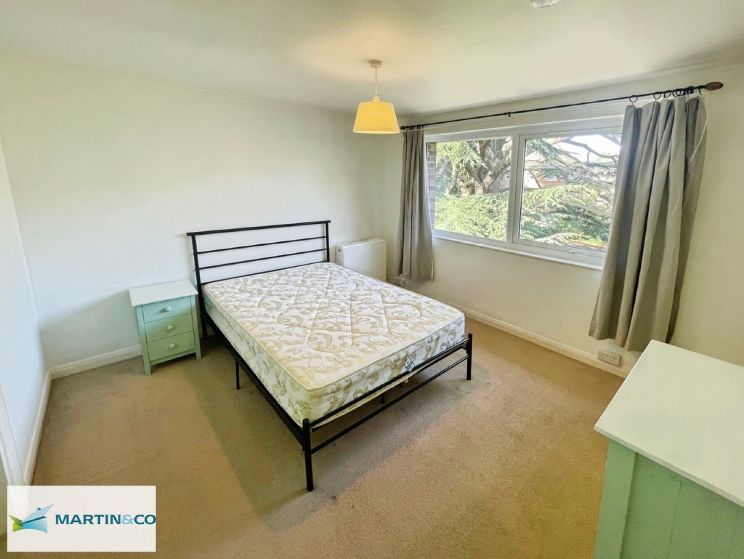 2 bedroom Flat for Sale Christchurch Road, Reading