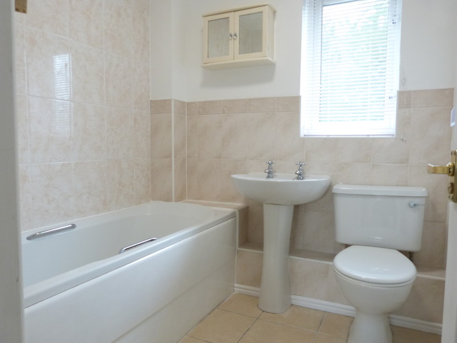 4 bedroom House in Shaftesbury Green, Warndon Villages