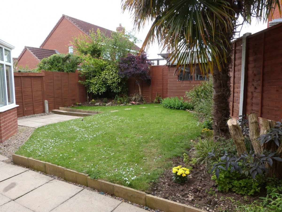 Shaftesbury Green, Warndon Villages