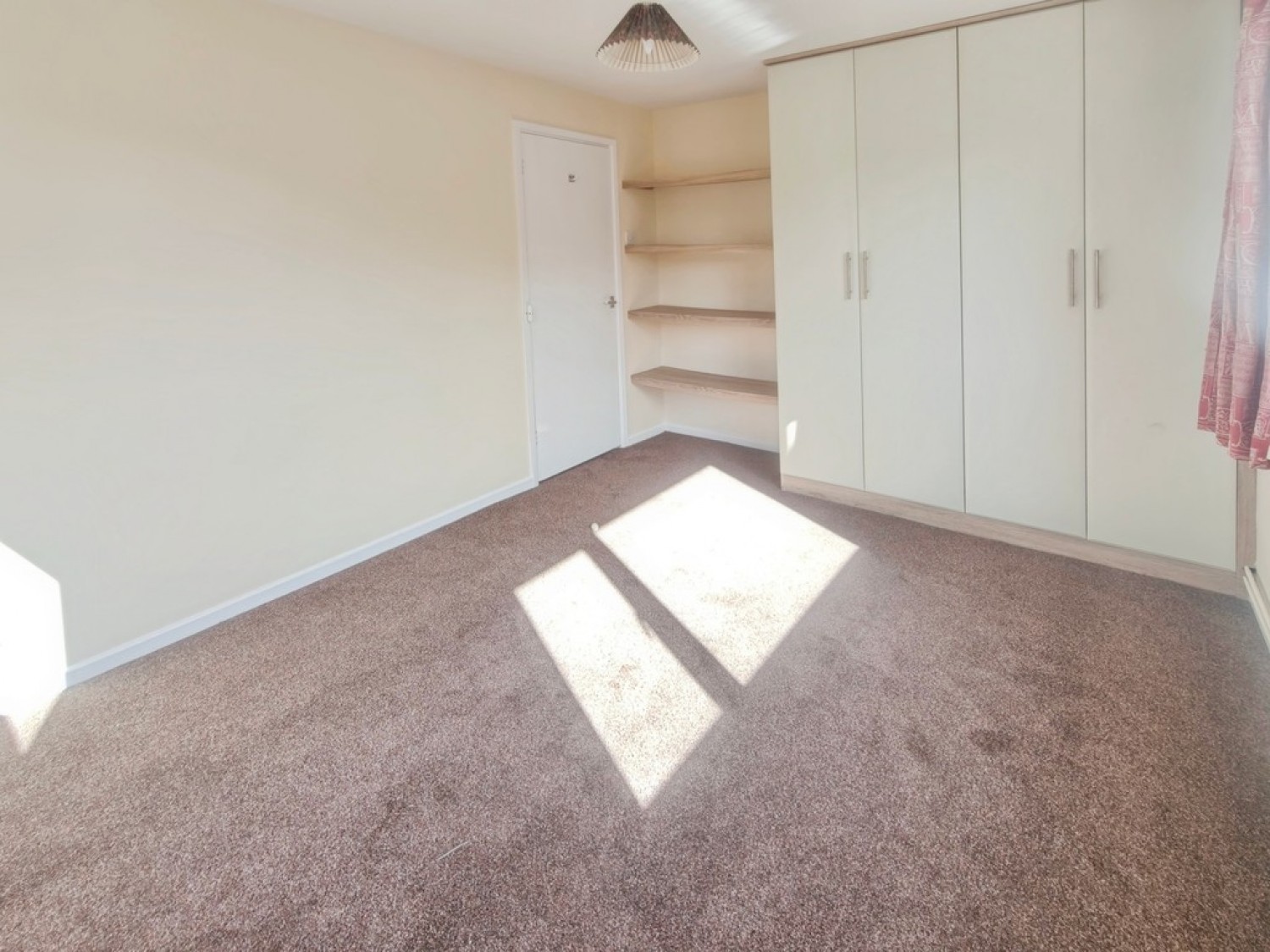 2 bedroom Flat for Letting Athelstan House, The Hill Avenue