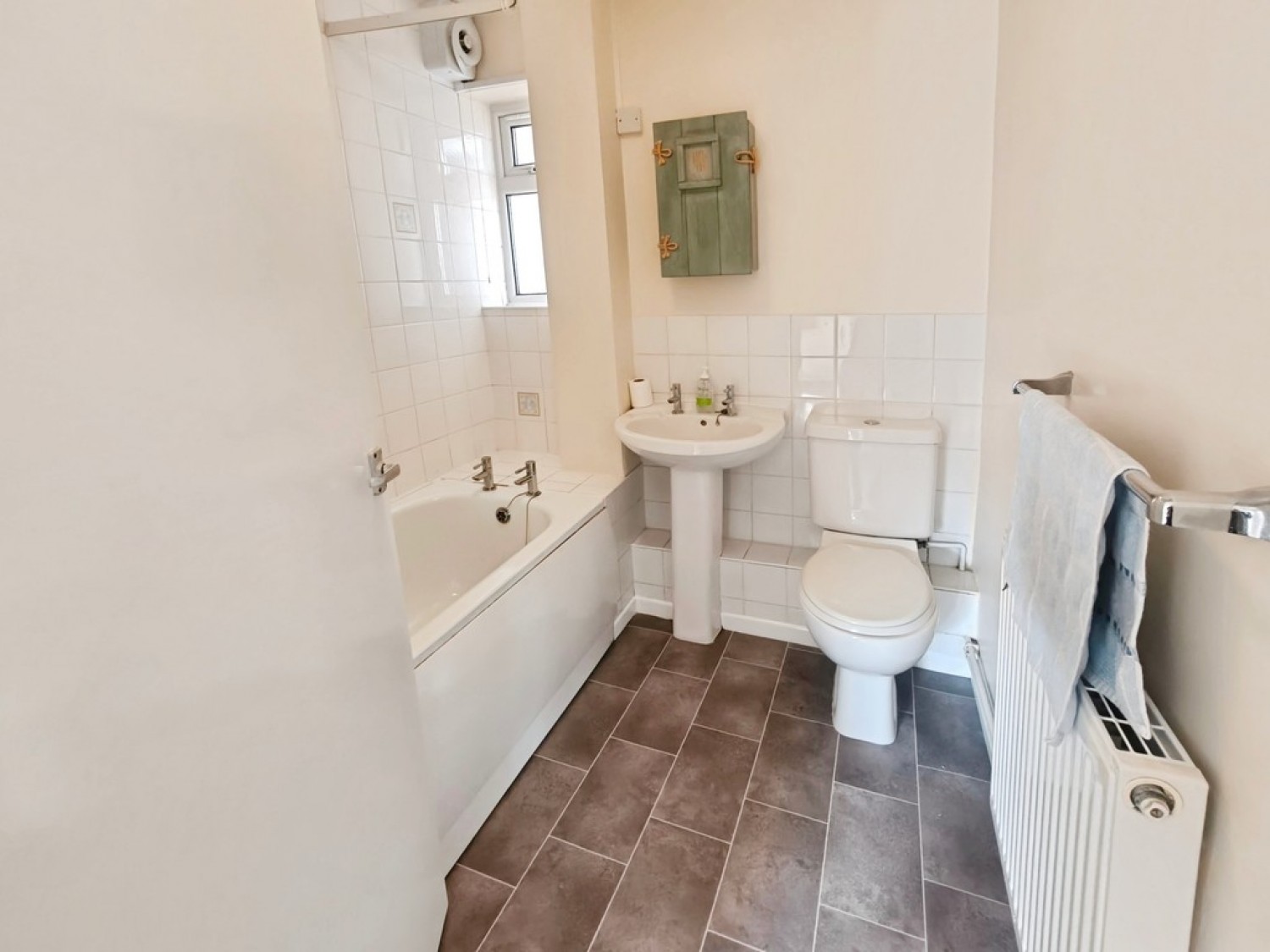 2 bedroom Flat for Letting Athelstan House, The Hill Avenue