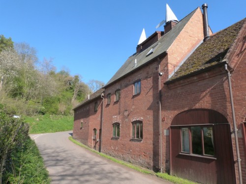 Doddenham Hall Barns, Broadwas