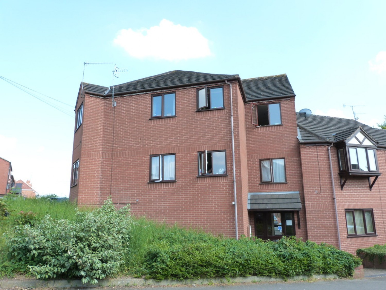 2 bedroom Flat for Letting Raglan Street, Worcester