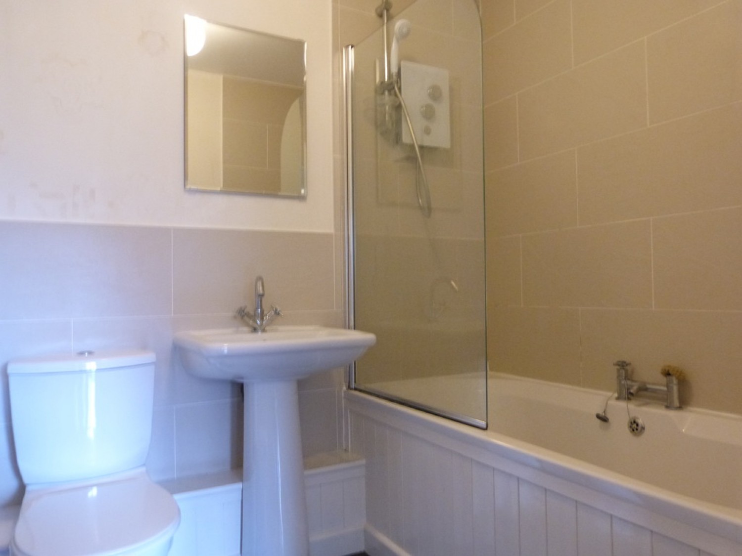 2 bedroom Flat for Letting Raglan Street, Worcester