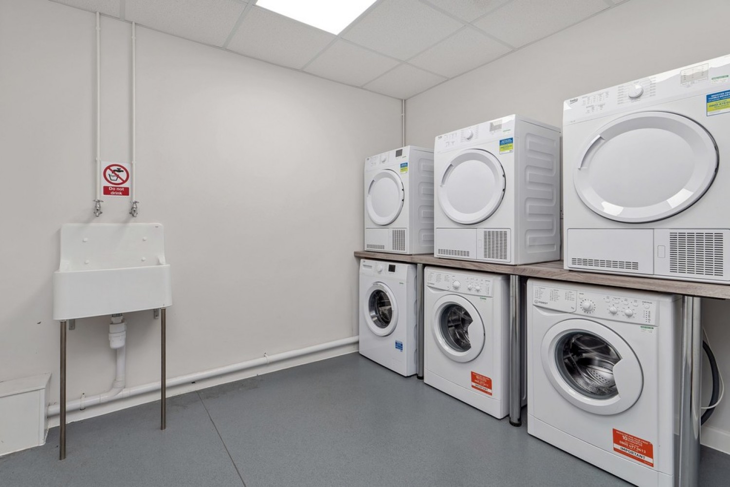 1 bedroom Flat in White Lodge Studios, City Centre