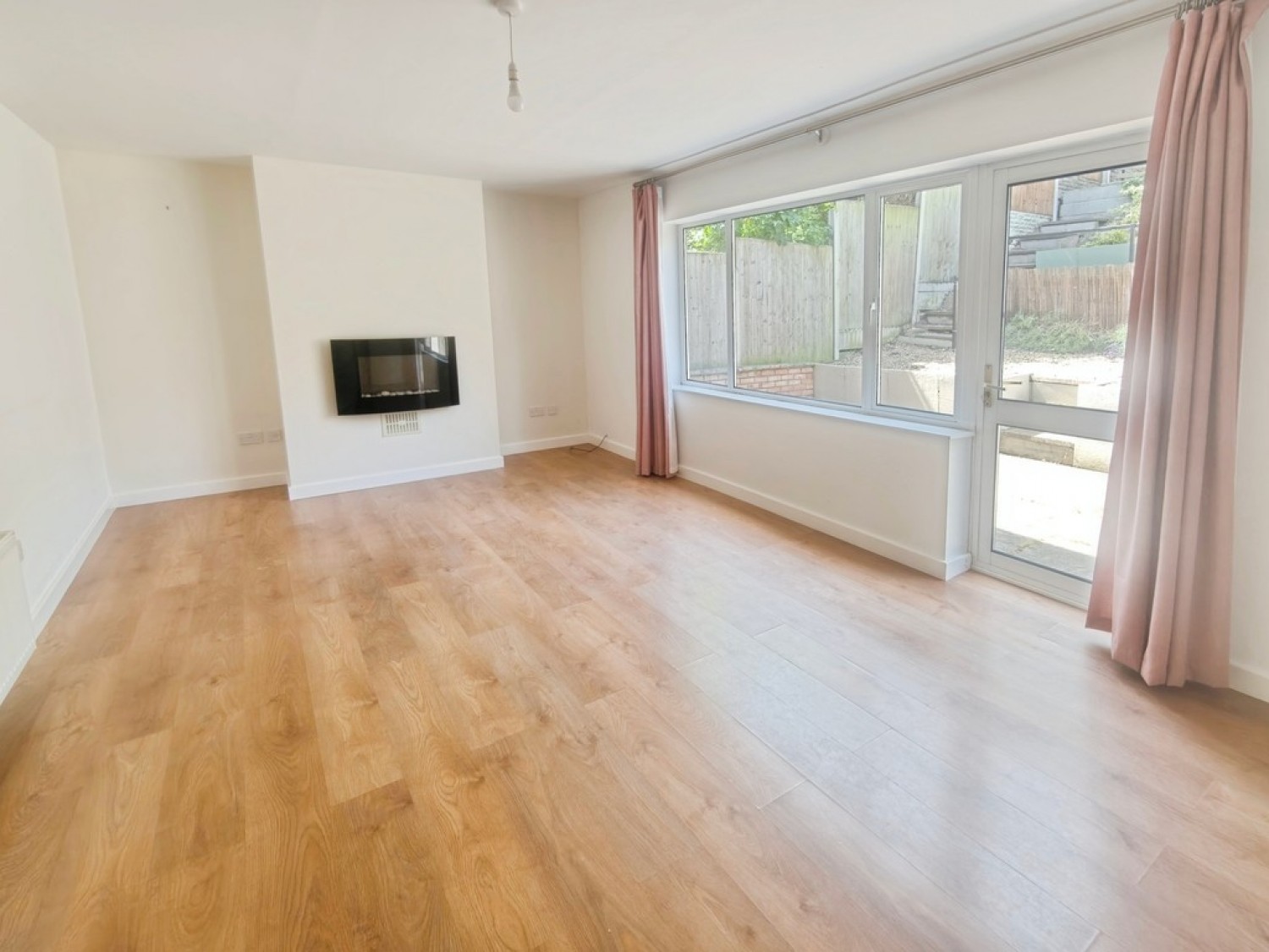 3 bedroom House for Letting Hardwicke Close, St Johns