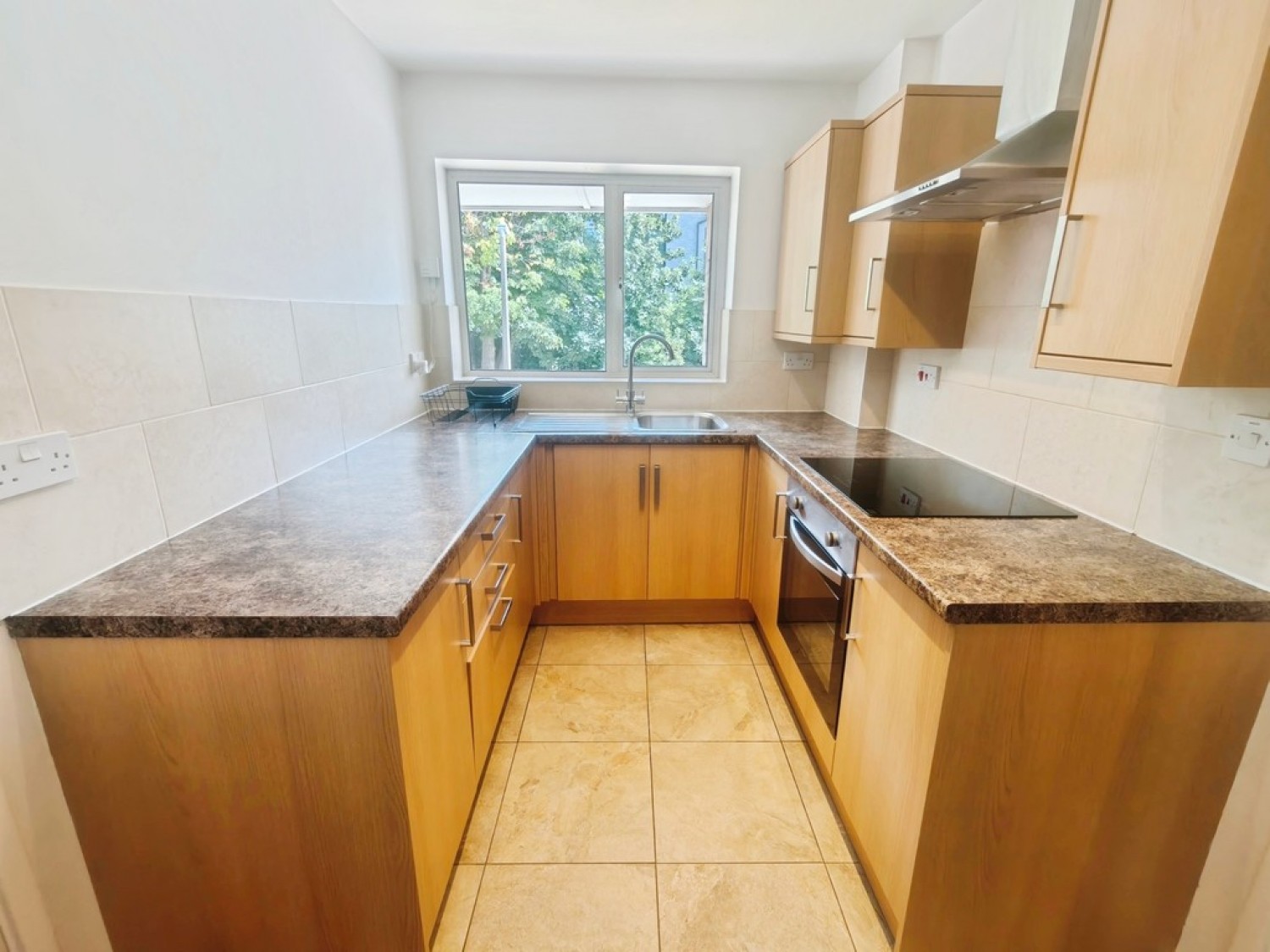 3 bedroom House for Letting Hardwicke Close, St Johns
