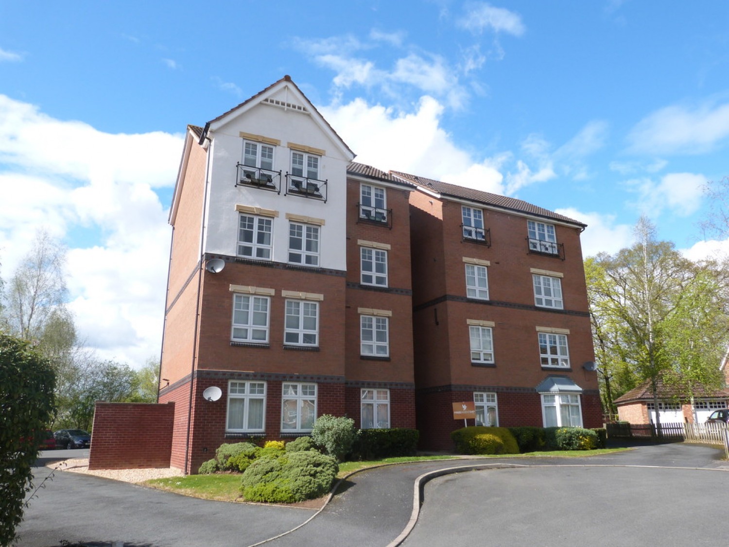 2 bedroom Flat for Letting Kennet Green