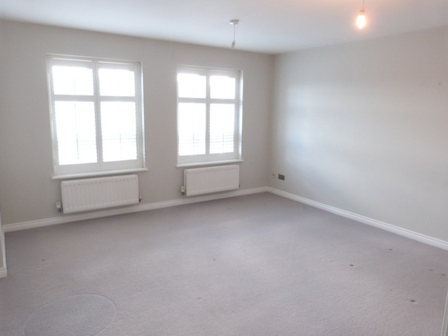 2 bedroom Flat for Letting Kennet Green