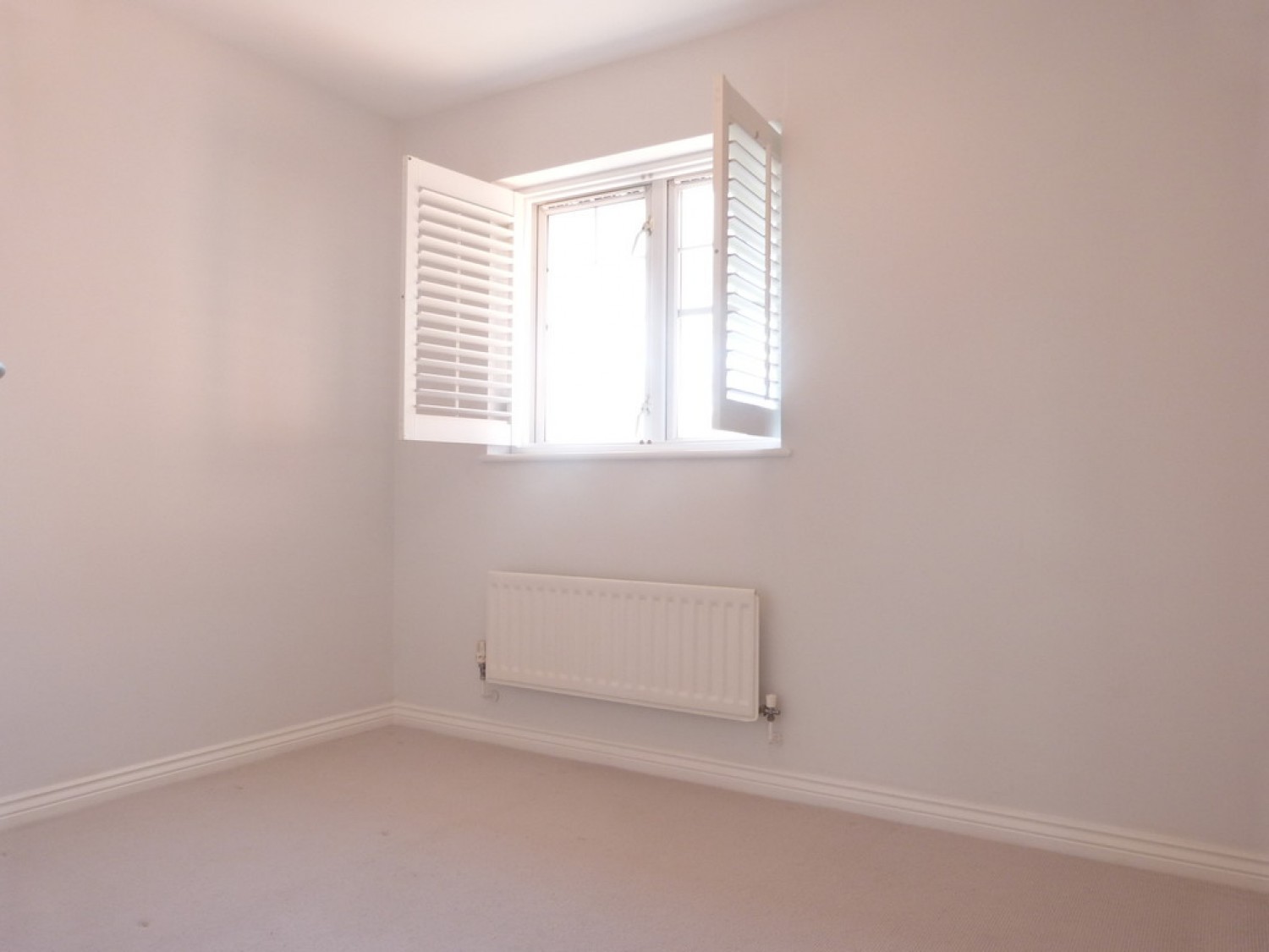 2 bedroom Flat for Letting Kennet Green