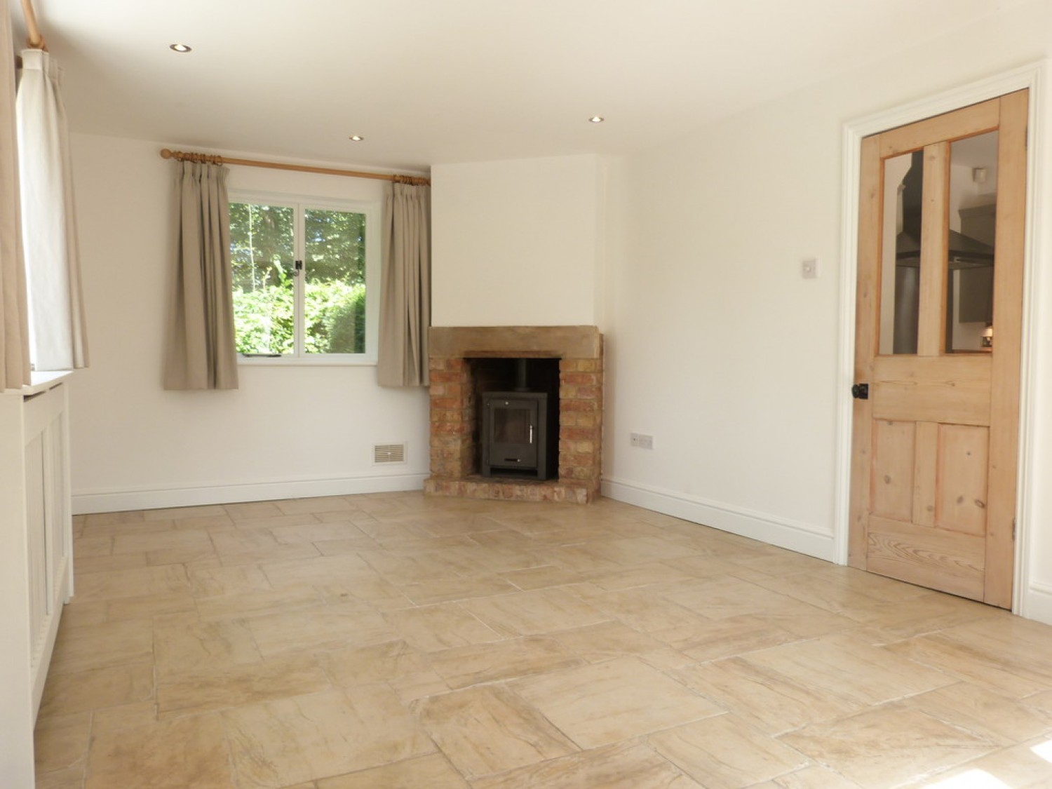 3 bedroom House for Letting Evesham Road, Wick,Pershore