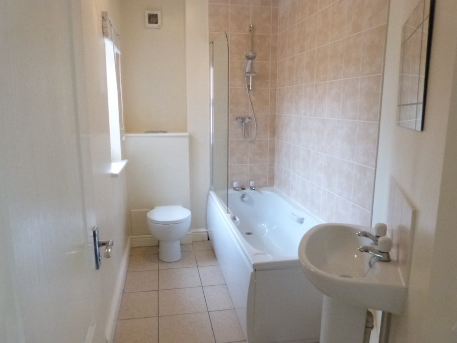 1 bedroom Flat for Letting Ombersley Street West